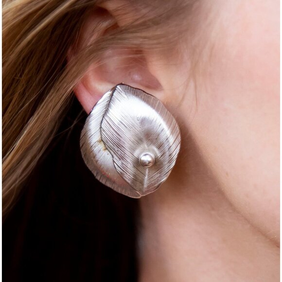 Vintage Whiting and Davis Co Silver Clip On Earrings - RG1 - Picture 5 of 9